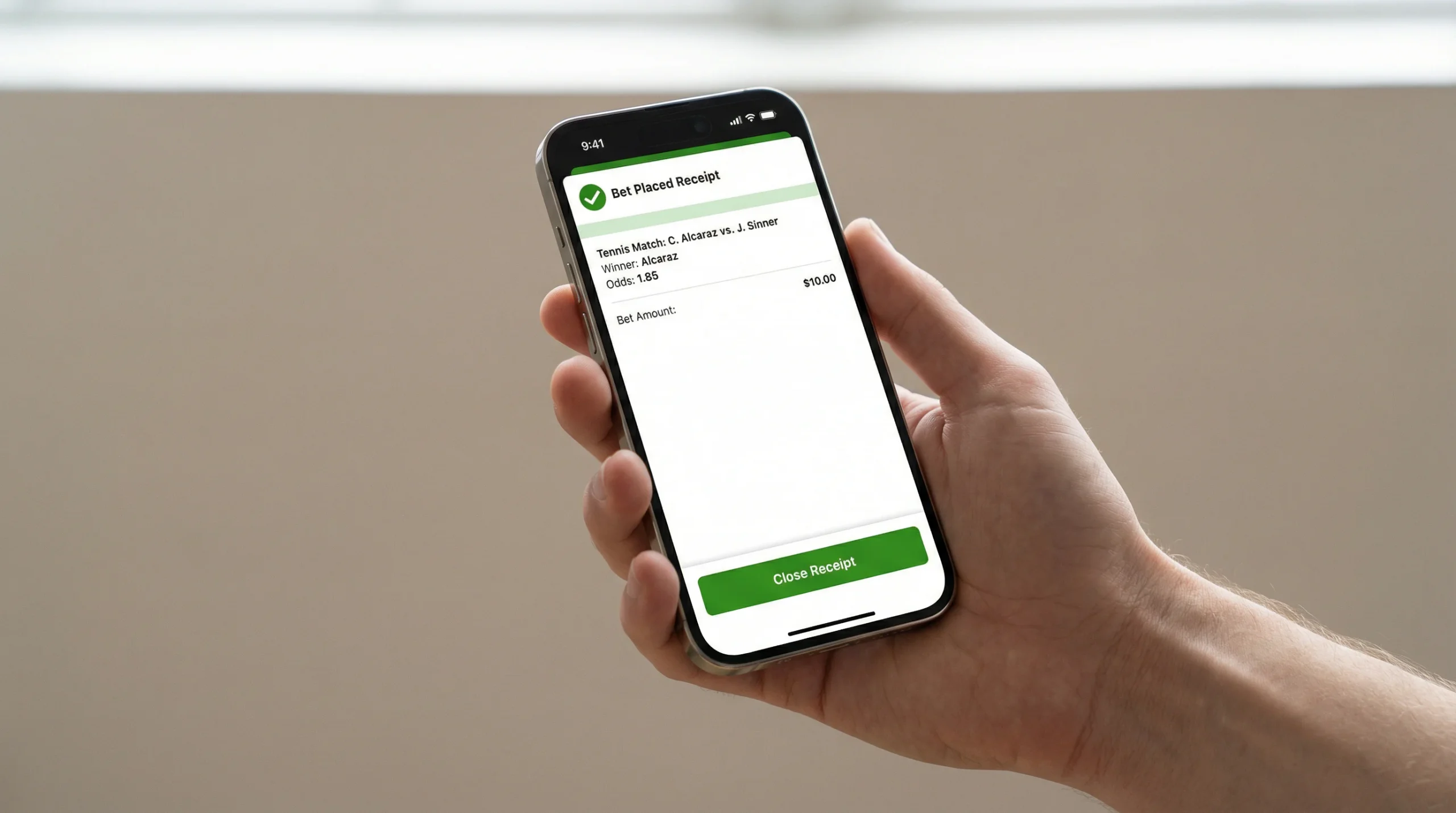 Smartphone zeigt übersichtlichen Wettschein mit Tennis-Auswahl